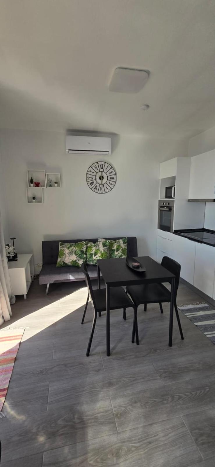 Fifty'S House Villa ริเบรา บราวา ภายนอก รูปภาพ